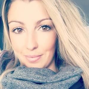 Meet your Posher, Courtney